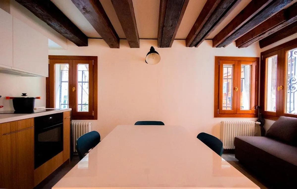 Apartment Private House On 3 Levels In The Centre Of Venice Italy