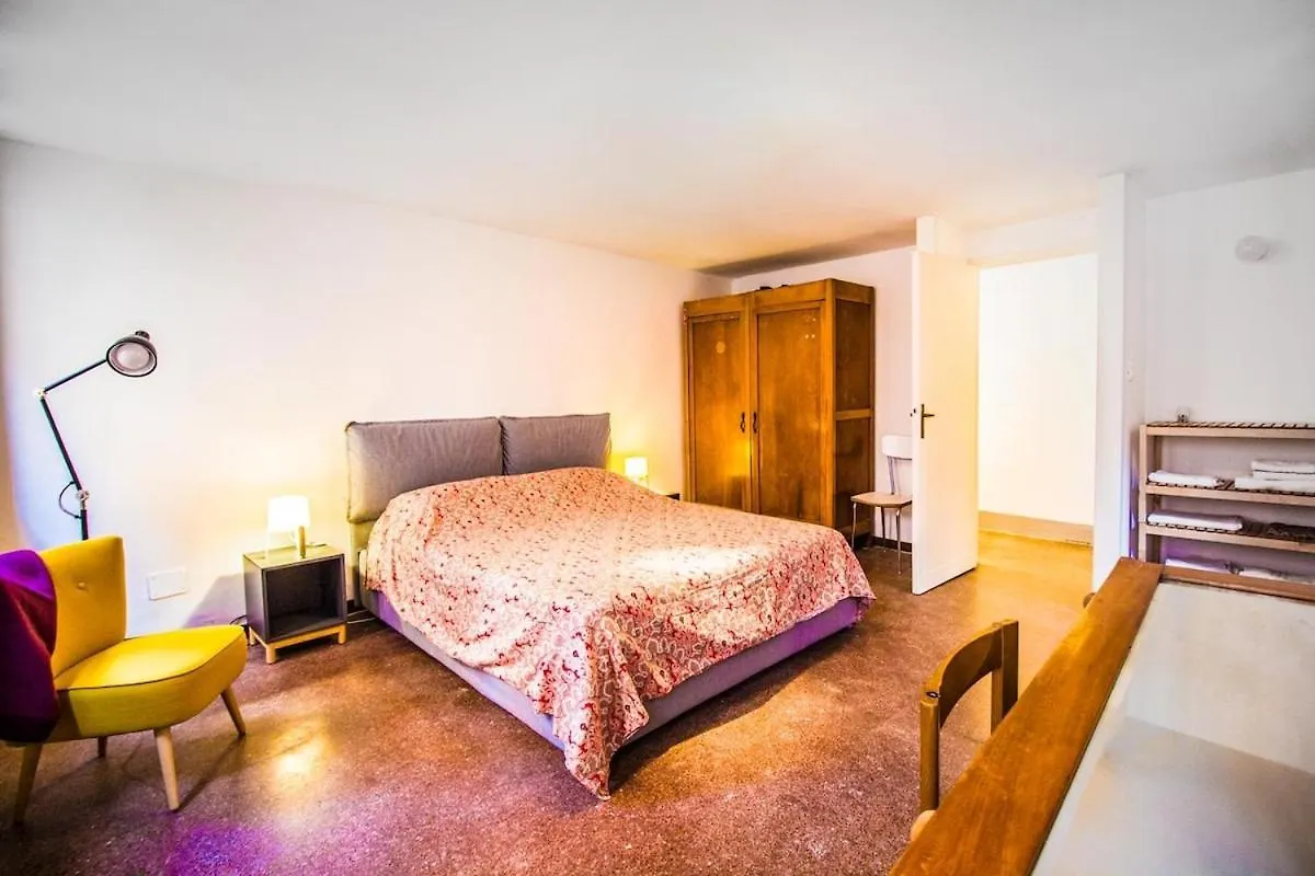 Private House On 3 Levels In The Centre Of Venice Italy