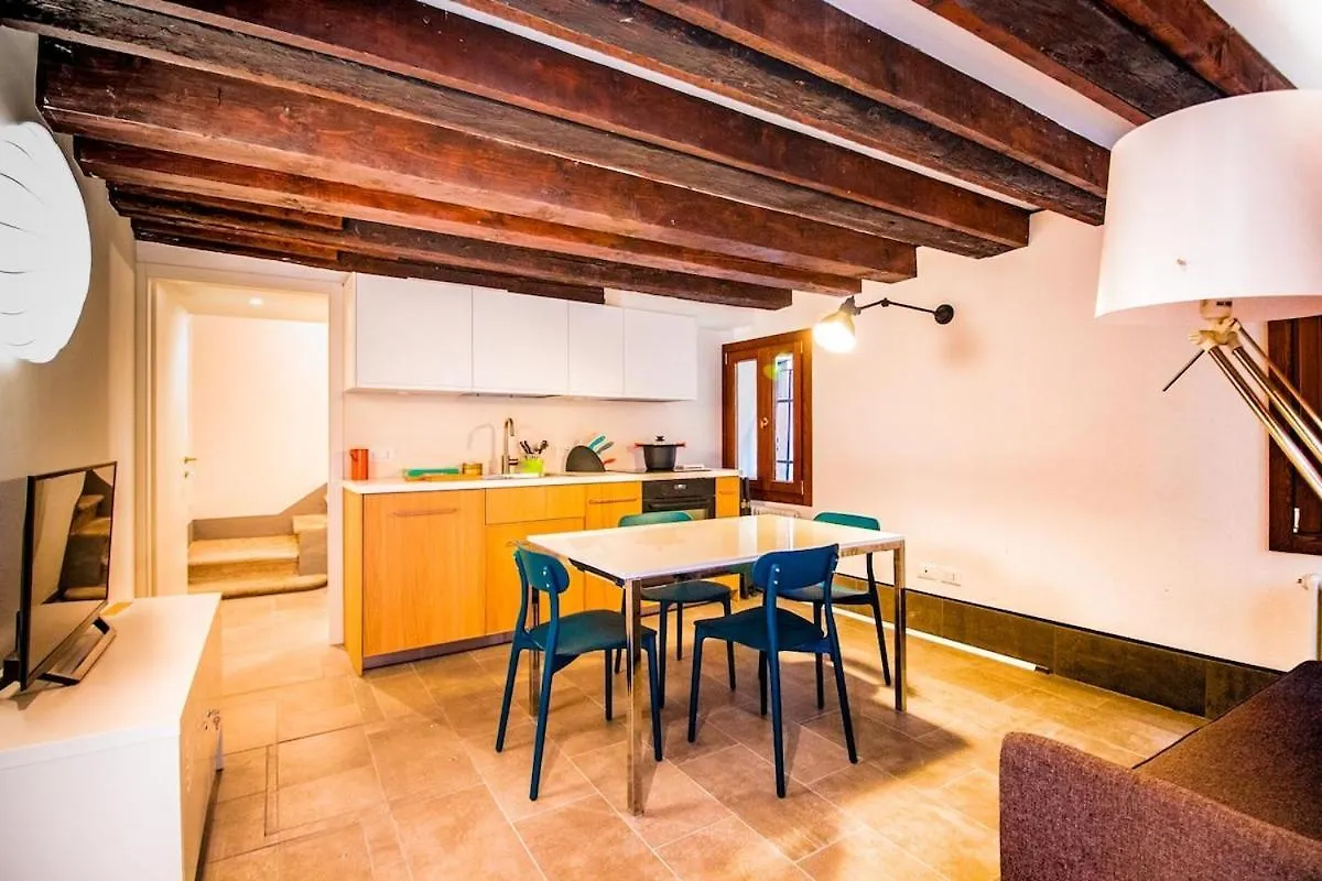 Private House On 3 Levels In The Centre Of Venice