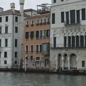 Konukevi Leon Bianco On The Grand Canal, Venedik