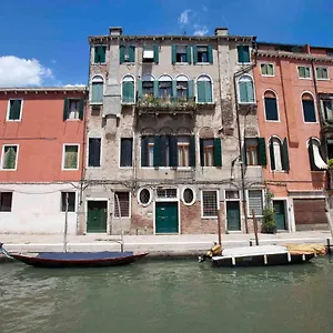 Di.gianfranco Piano Nobile Apartment
